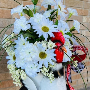 Metal Chicken Planter Flower arrangement ,Chicken shaped planter,Farmhouse chicken Centerpiece, Country chicken Table arrangement,Kitchen