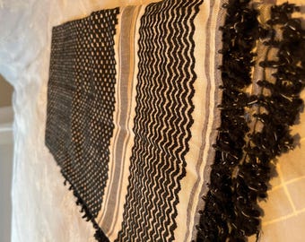Kurdish black and white Jamana