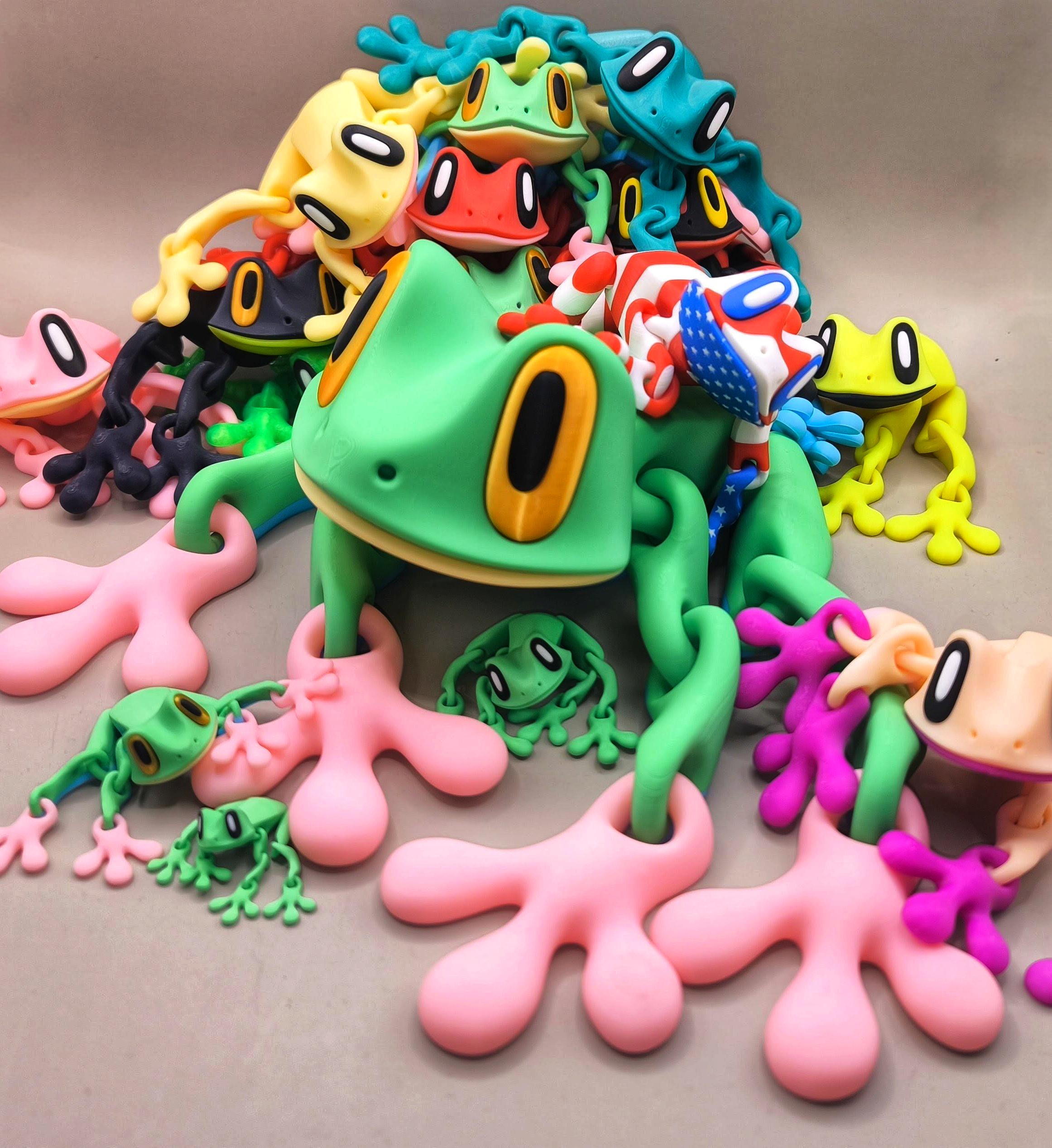 Magnetic Frog - Movable - 3D Printed Figure - Designed by Blob Lab