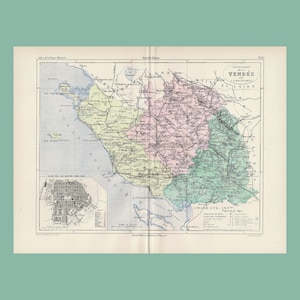 Peut inclure: Carte ancienne de la région de la Vendée en France, avec une cartographie détaillée et diverses couleurs indiquant les différentes zones. La carte comprend du texte en français, une petite carte encartée et un fond vert clair.