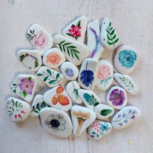 Ceramica di spiaggia decorata con carta