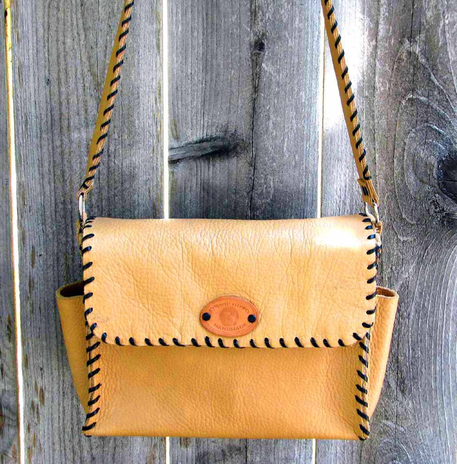 Sac à épaule En Cuir Marron Avec Surpiqûres (neuf Sans étiquette)