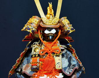 Vintage japanische Samurai-Rüstung Yoroi, Golddrachen-Kabuto, orangefarbener Seiden-Odoshi, Nanbokucho-Stil
