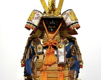Vintage japanische Samurai-Rüstung Yoroi, großer goldener Drachen-Kabuto, orange-rote Seiden-Odoshi, Heian-Stil, von Takeyoshi