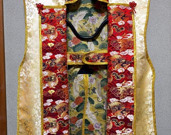 Samurai Kostüm Authentischer Jinbaori Waffenrock Handgemachte Rüstung Weste Blassgold & Roter Drache mit versteckter Tasche