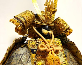 Vintage japanische Samurai-Rüstung Yoroi, Golddrachen-Kabuto, Nashiji Kozane Yamabuki Odoshi, Nanbokucho-Stil, von Takemasa