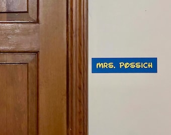 Letrero de puerta de Parques Disney: Letrero personalizado con nombre impreso en 3D / Agradecimiento al profesor / Letrero para puerta de oficina o aula / Decoración de pared original