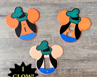 Cubierta de enchufe Goofy / Placa de interruptor con ícono de cabeza de Disney / Dúplex - Interruptor basculante / Cubierta de enchufe impresa en 3D / Tamaños personalizados disponibles / Brilla en la oscuridad