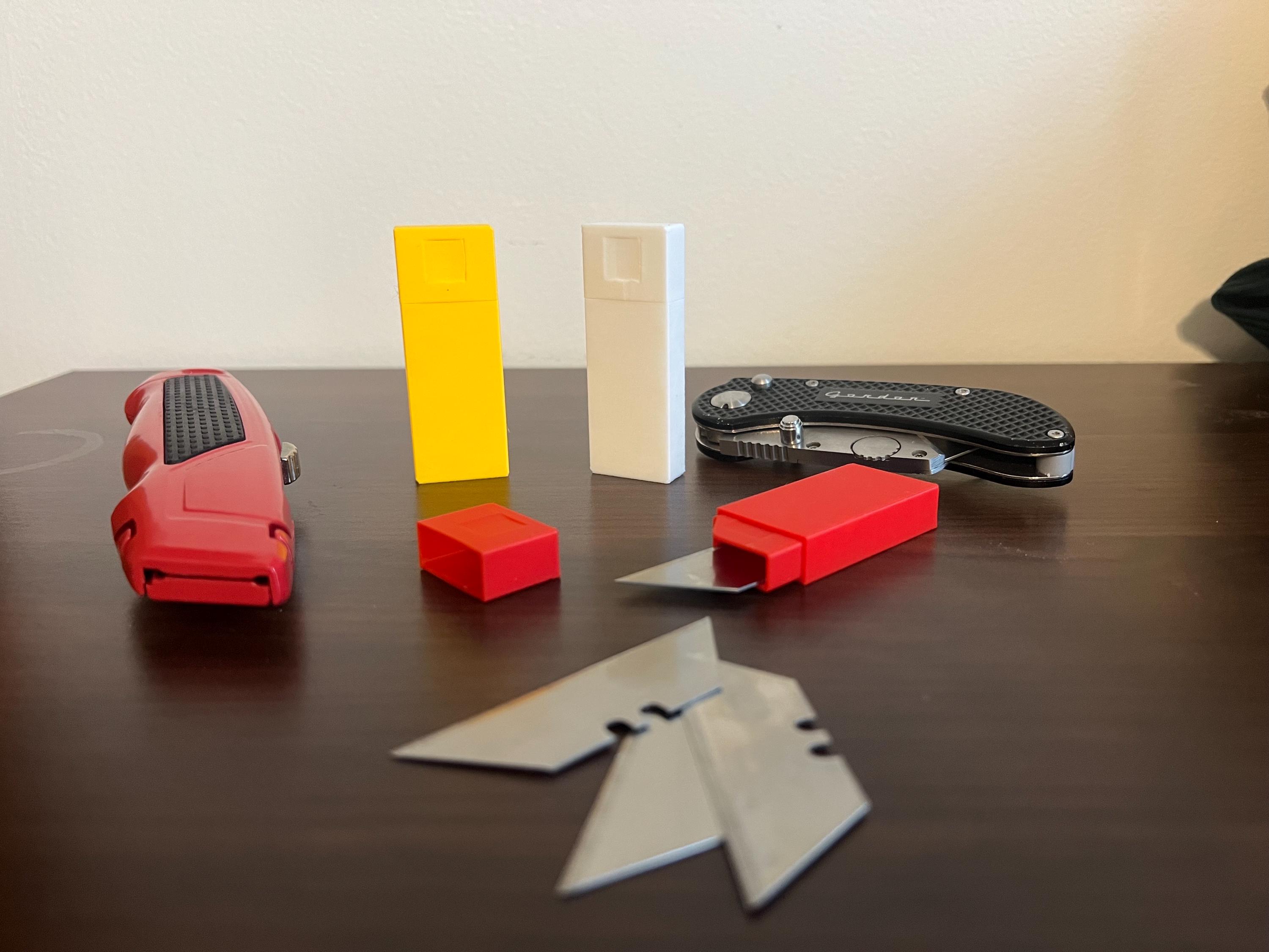 Compact Utility Razor Blade Holder Travel Case | 3D Printed Reusable ...