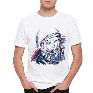 Yuri Gagarin Graphic T-Shirt, Men&#39;s Women&#39;s Sizes Tee
