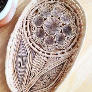 Flower Design Woven Tray Basket image 3