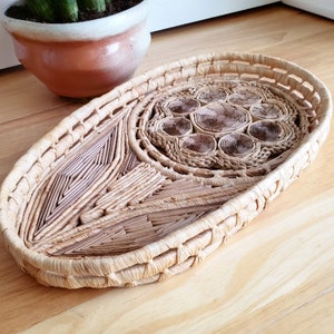 Flower Design Woven Tray Basket image 4