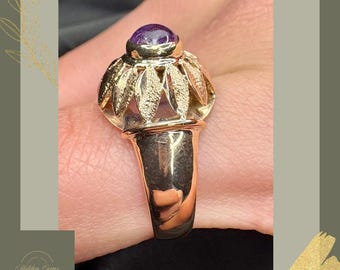 18K Yellow Gold Cabochon Amethyst Statement Ring