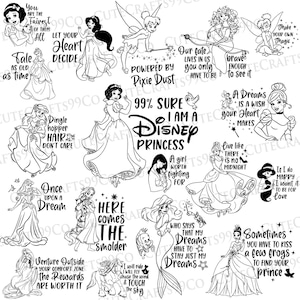 Puede incluir: Una colección de diseños en blanco y negro con temática de princesas Disney. Las imágenes incluyen varias princesas con citas como "Powered by Pixie Dust" y "99% Sure I am a Disney Princess." Ideal para manualidades.