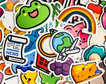 Paquete de 100 pegatinas kawaii aleatorias de dibujos animados, lindas pegatinas impermeables, adorables pegatinas de animales y comida, pegatinas para laptop, pegatinas para Kindle para niños