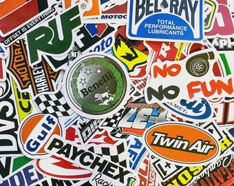 100 Random Racing Stickers, Helmet Decals, Waterproof F1 Stickers, Vinyl Stickers, Motorcycle Sticker Pack, Cool Car Sticker for WaterBottle