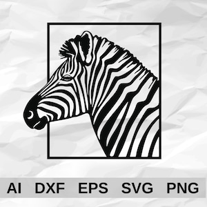 Peut inclure: Une illustration graphique en noir et blanc d'une tête de zèbre de profil, enfermée dans un fin cadre rectangulaire noir. Sous le cadre, le texte AI, DXF, EPS, SVG et PNG est affiché dans une police noire, grasse et sans empattement.