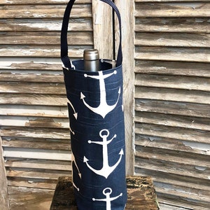 Water Bottle Holder Nautical Wine Bag Navy Blue White Anchors Wine Carrier Wine Tote Hostess Gift Wine Accessory Gift Idea Beach Pool Party