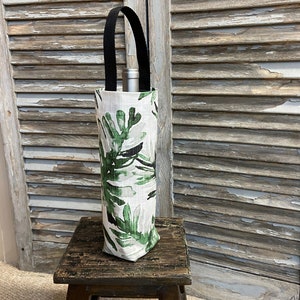 Nautical Wine Bag Green Leaves Wine Bag Bottle Carrier Holiday Wine Tote Hostess Gift Wine Accessory Banana Leaf Gift Idea Pool Beach Party