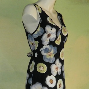 M 80s Beautiful Watercolor Floral Sundress Blue White and Green Flowers on Black Ground 80s Sun Dress Knapp Studio Empire Waist VFG