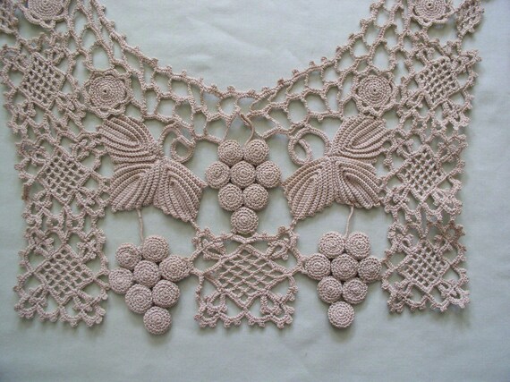 Lace Collar Ecru Beige Grape Leaf Irish Crochet L… - image 2