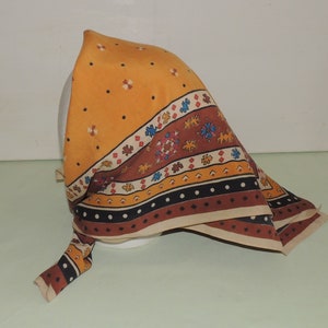 Vintage Warm Colors Head Scarf Feels Like Silk 26 Square Light Color Run VFG