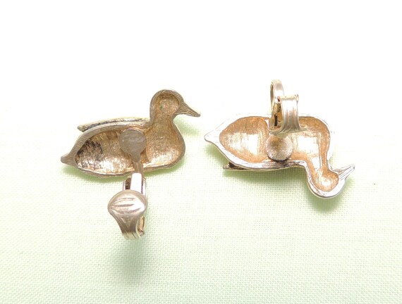 Vintage Gold Tone Duck Earrings Clip On 60s / 70s… - image 2