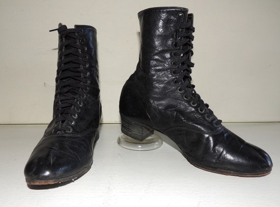 Black Leather Lace Up Granny Boots – 7 → Hotbox Vintage