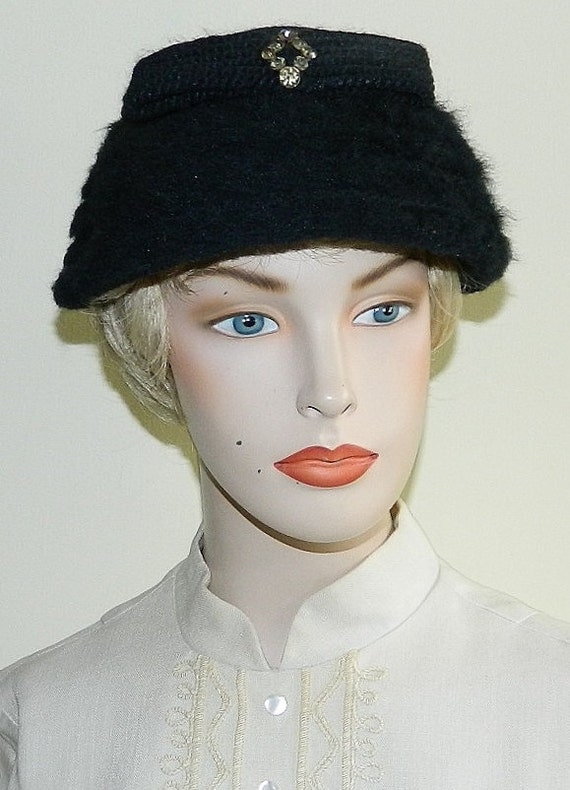 1950s Black Fuzzy Wool Everitt Needlepoint Origin… - image 2