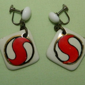 60s 70s Vintage Safeway Earrings Dangles Semi Distressed VFG