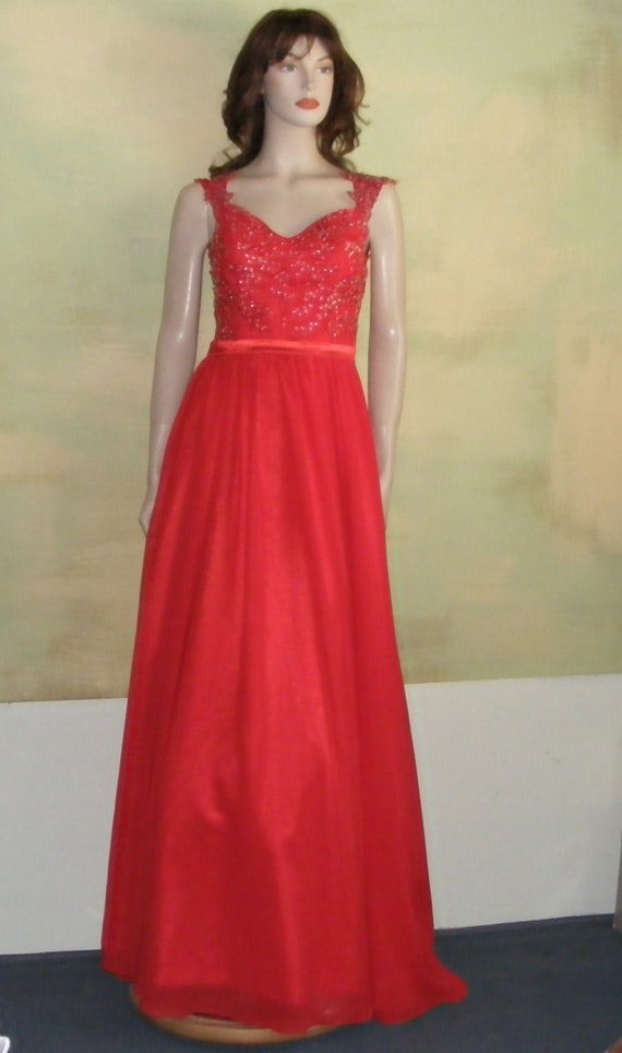 S / 3 Dramatic Red Prom Dress Formal Gown Beaded a