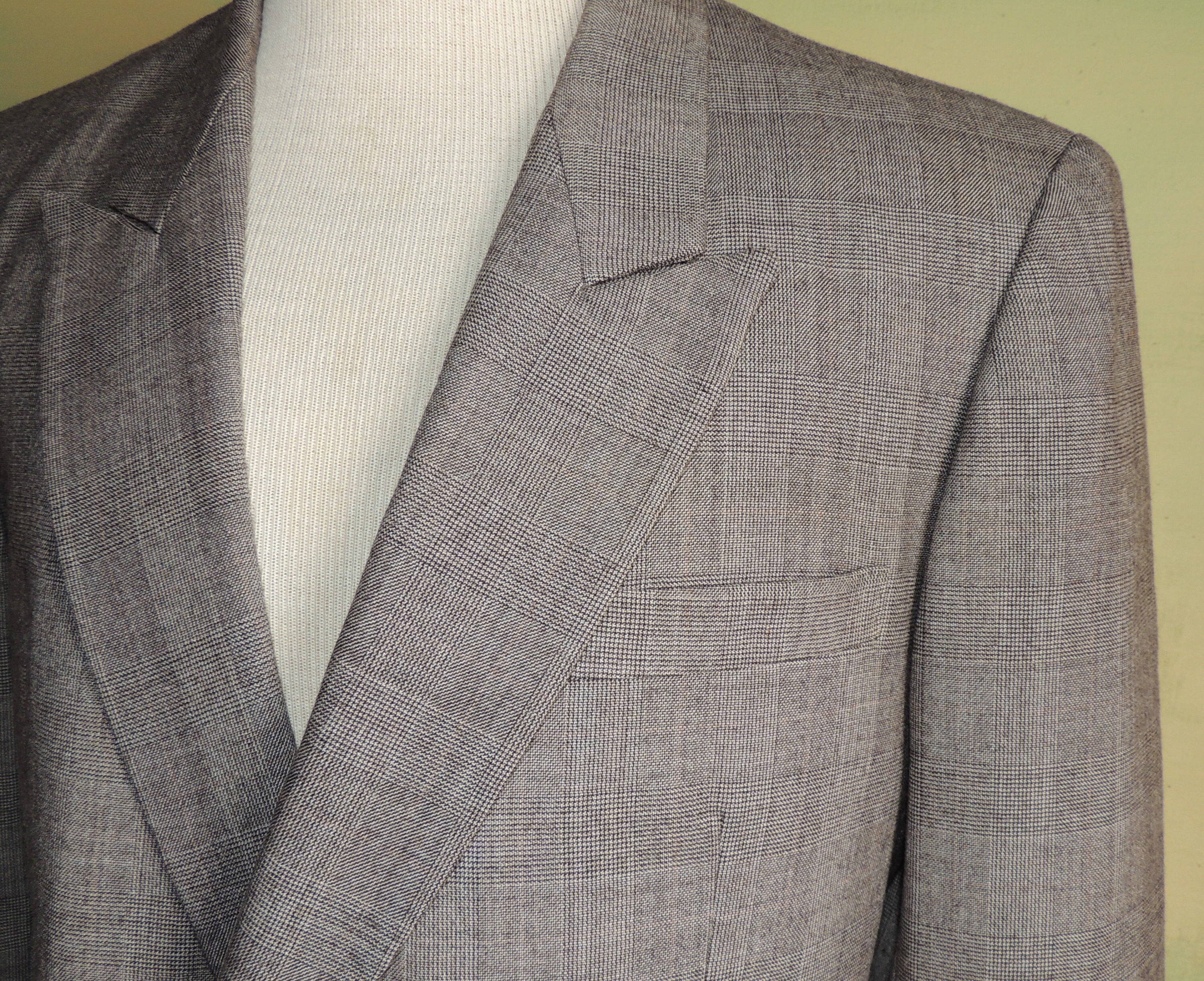 42 Vintage 40S / 50s Gangster Suit Glen Plaid Peak Lapel 42 Vintage 40S / 50s Gangster Suit Glen Plaid Peak Lapel