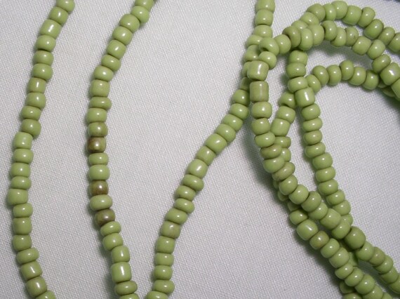 Green Glass Trade Bead Necklace Triple Strand Afr… - image 4