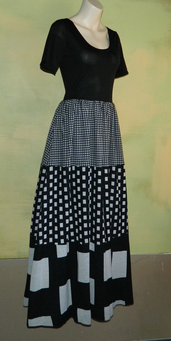 S M 70s Black and White Checkered Maxi Dress Jers… - image 3