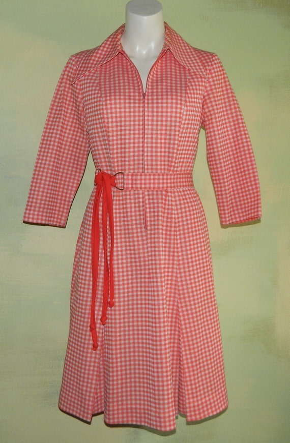 M 70s Dress Red and White Check Scooter Dress Flut