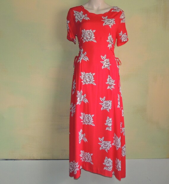 10 M  80s Cruise Red Rayon Dress Tropical Floral … - image 1
