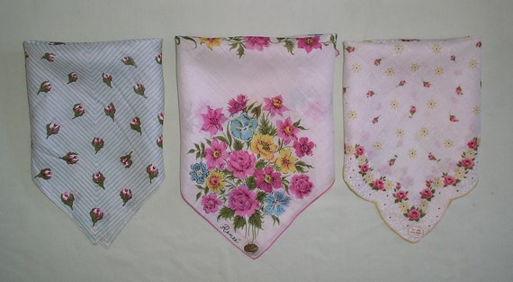3 Vintage Handkerchiefs Roses and Rose Buds Flora… - image 3