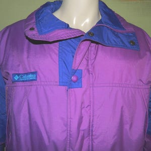 S Columbia Sportswear Nylon Ski Jacket  80% Down 20 Feather Fill Insulated Puffy Coat Purple and Dark Blue VFG