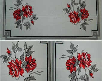 Vintage 60s Red Rose Tablecloth, Retro Linen Rectangle (76x57)