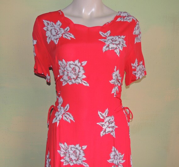 10 M  80s Cruise Red Rayon Dress Tropical Floral … - image 12