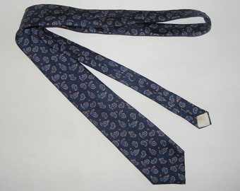 90s Vintage Silk Paisley Tie, USA Made (56x3.25)