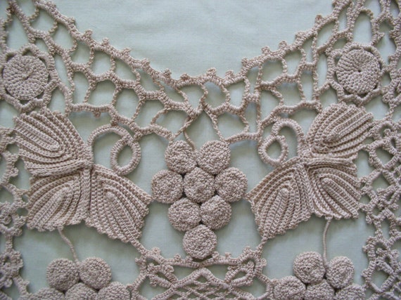 Lace Collar Ecru Beige Grape Leaf Irish Crochet L… - image 4