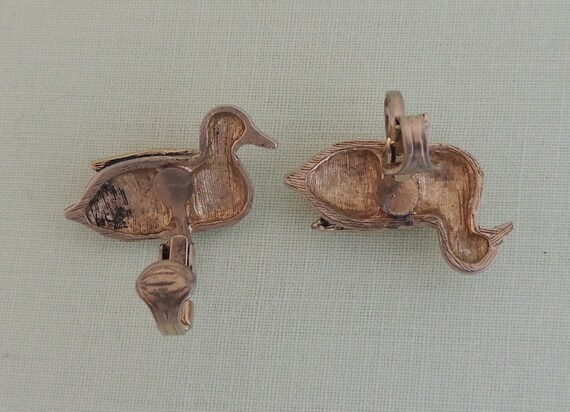 Vintage Gold Tone Duck Earrings Clip On 60s / 70s… - image 8
