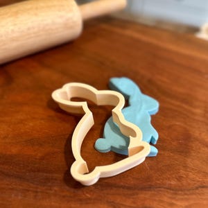 Easter Bunny Cookie Cutter: 3D Printed PETG, Spring Baking