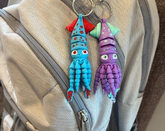 Flexible Squid Keychain – 3D Printed Fidget Bag Tag, Cute Ocean Animal Keyring, Stocking Stuffer Gift