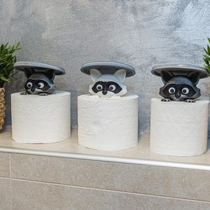 Porta carta igienica a forma di procione / Decorazione da bagno stampata in 3D / Porta rotolo di carta igienica a forma di panda / Accessorio da bagno a forma di animaletto / Regalo divertente