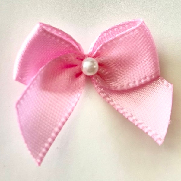 Mini Satin Bow w/ Pearl (x3)