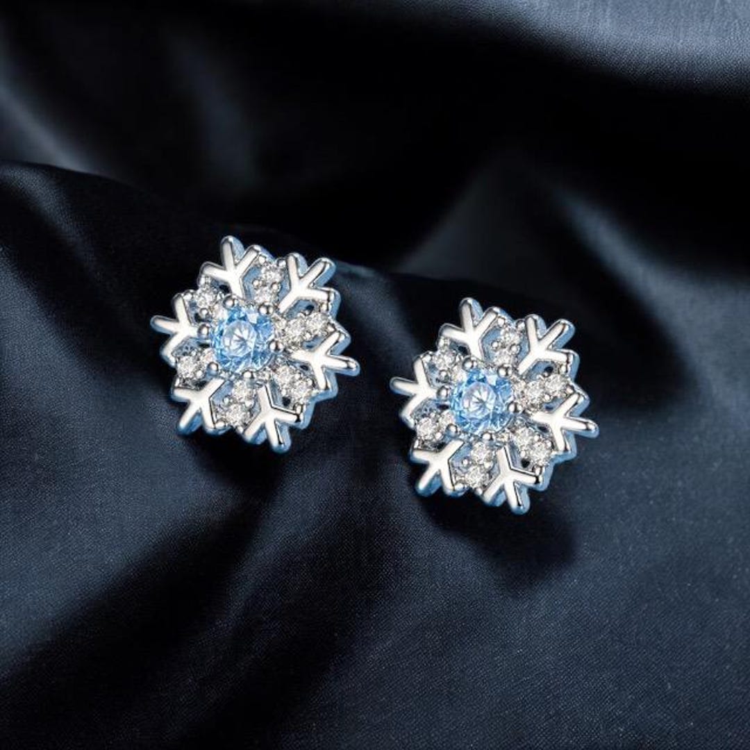 Orecchini a forma di fiocco di neve di nuovo design Orecchini a bottone color argento anti-allergia alla moda da donna Orecchini semplici con zirconi – acquista a prezzi convenienti sul marketplace