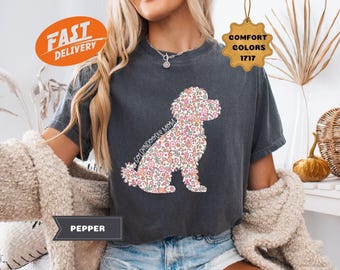 Camiseta Comfort Colors Floral Golden Doodle Mom
