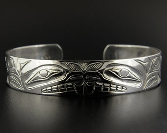 Native Beaver Bracelet Unisex Custom Sizes Available Hand-Engraved